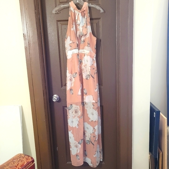 Dynamite peach floral lightweight halter neck lined slit front maxi dress - Picture 7 of 14